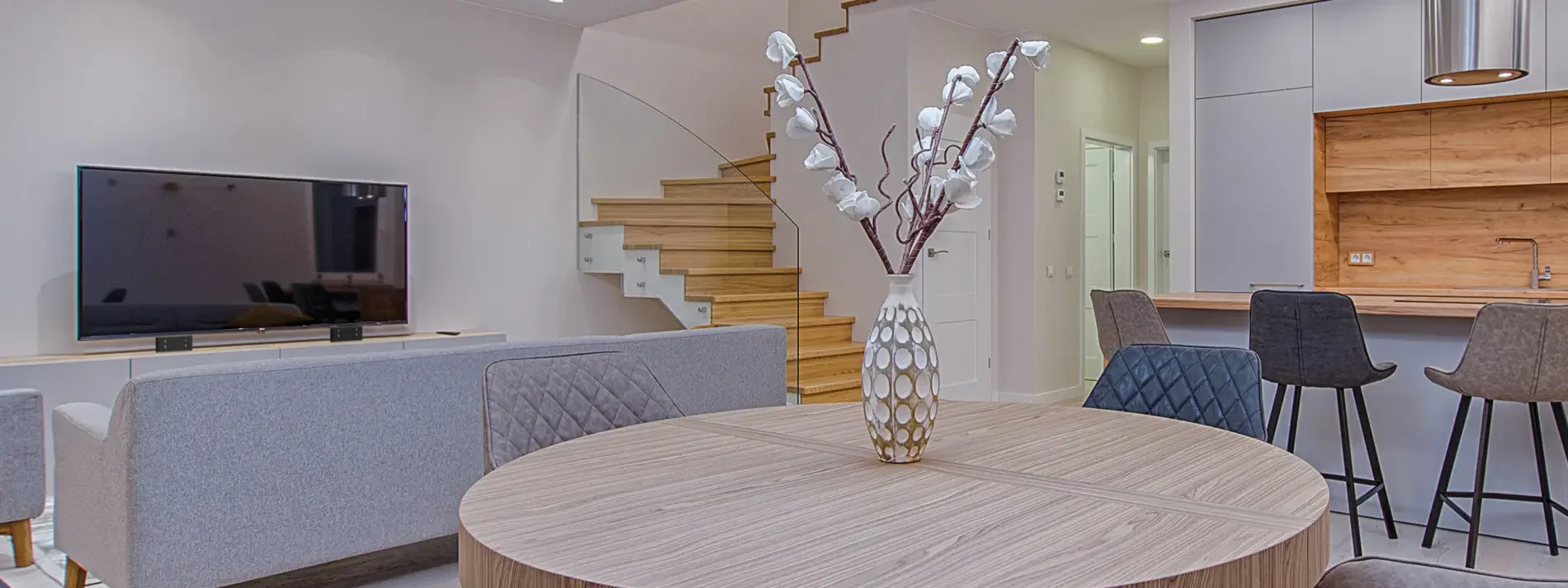 venset TV Lifts Lifestyle Image