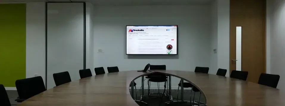 av installation at work picture of office with display screen wall mounted