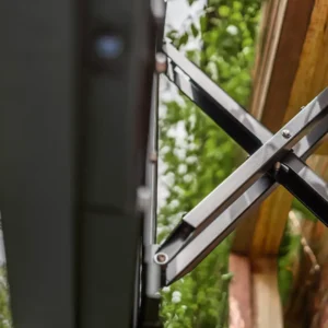 100" outdoor tv wall mounted using the future automation ip-ps80 outdoor tv wall bracket