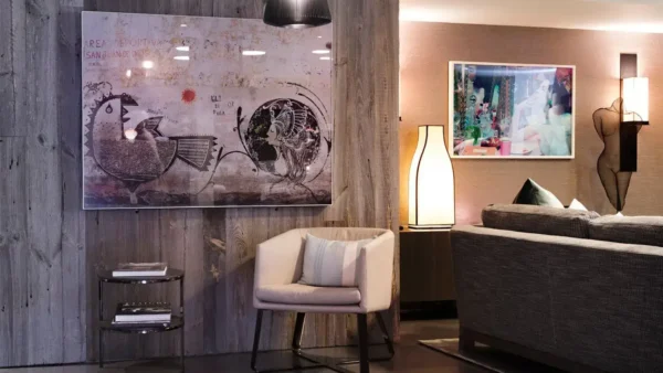 PIC-H Heavy Duty Artwork - Mirror Lift PIC-H Heavy Duty Artwork - Mirror Lift