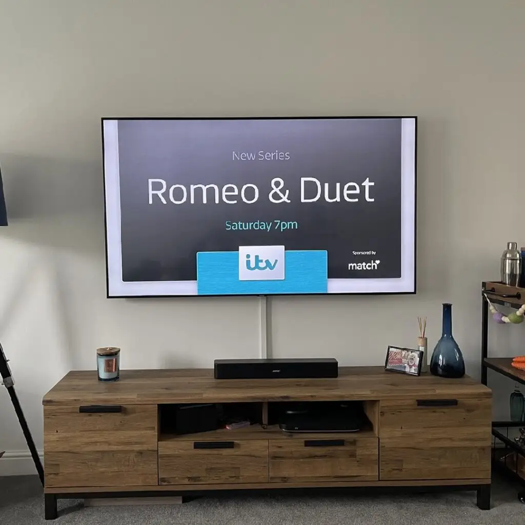 tv wall mounted with cable cover using the TV mount installation service from av installs