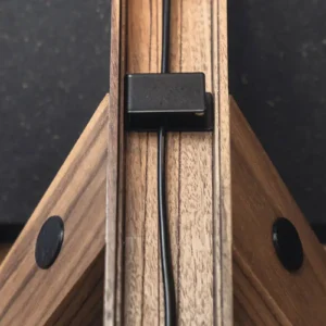 picture of the central leg with cable management on the easel tv floor stand