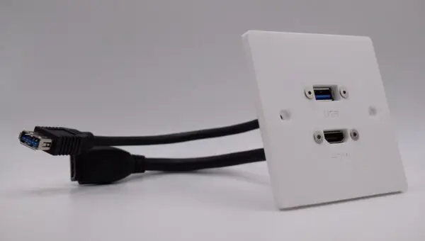 Single Gang HDMI & USB A Wall Plate