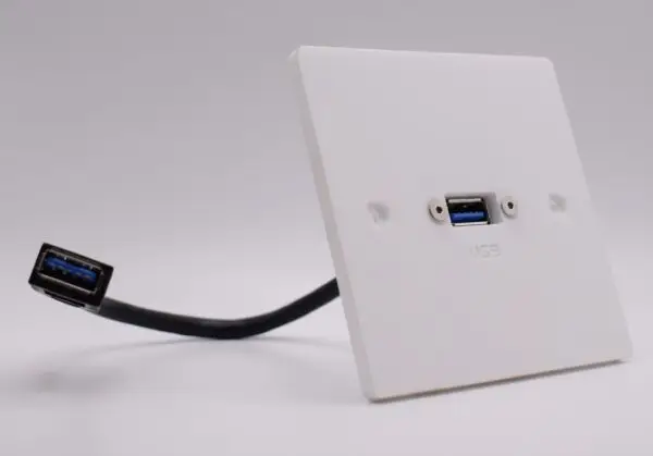 Single Gang USB-A Wall Plate