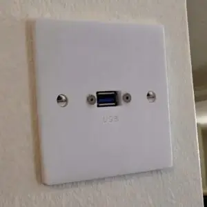 usb-a wall mounted av plate
